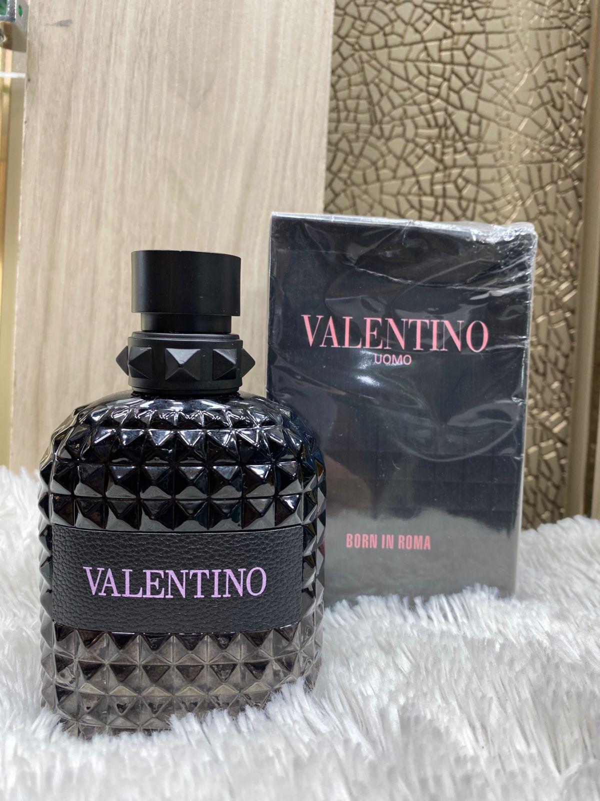 Valentino Uomo Born in Roma